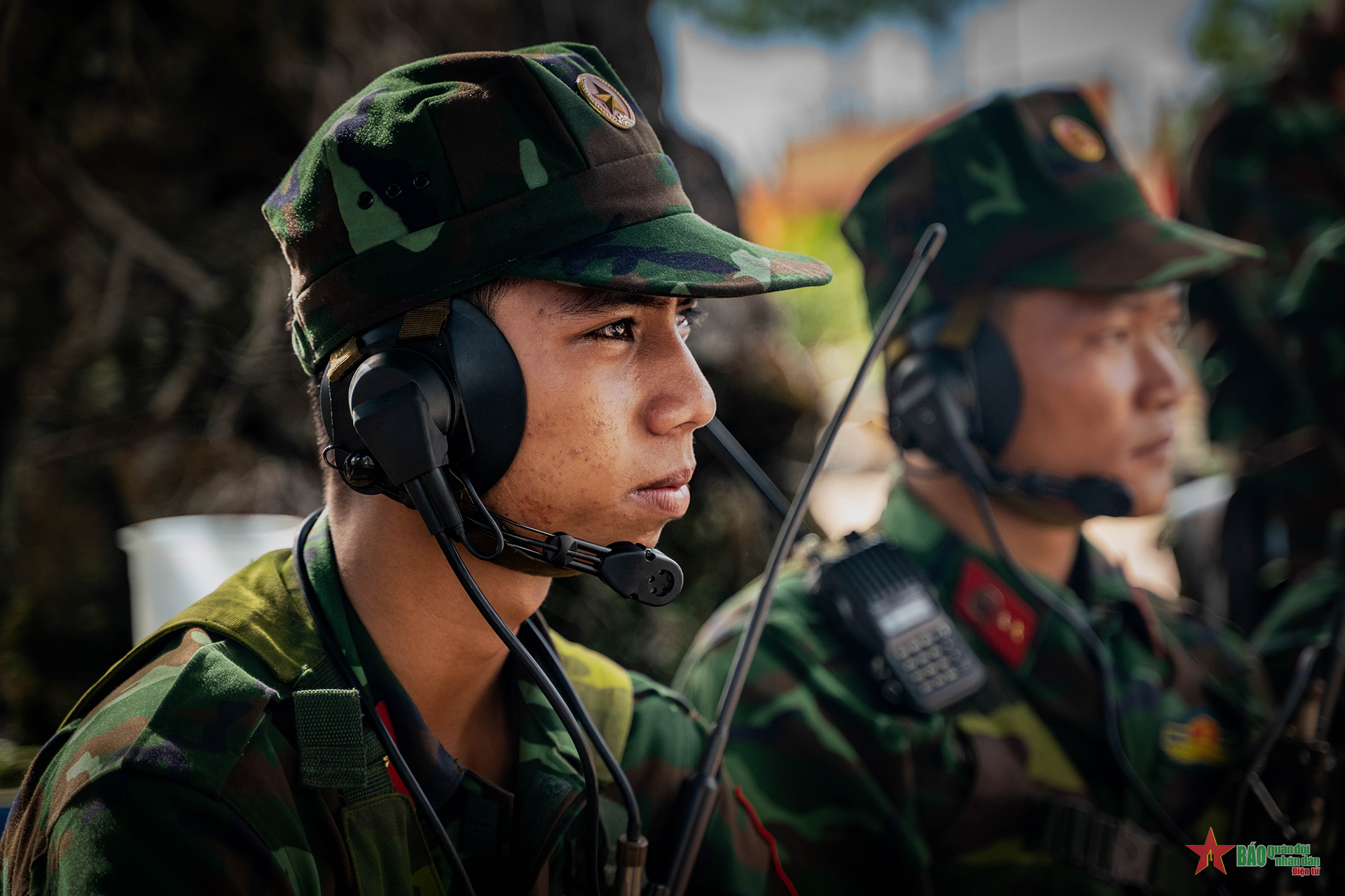 Chân dung chiến sĩ thông tin